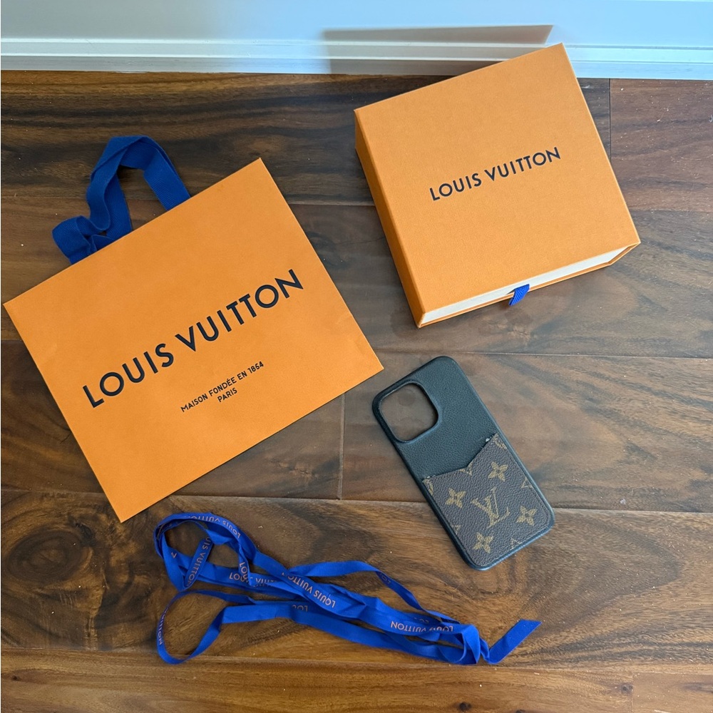 Louis Vuitton Black and Brown Monogram Bumper Pallas Iphone 15 Pro Max